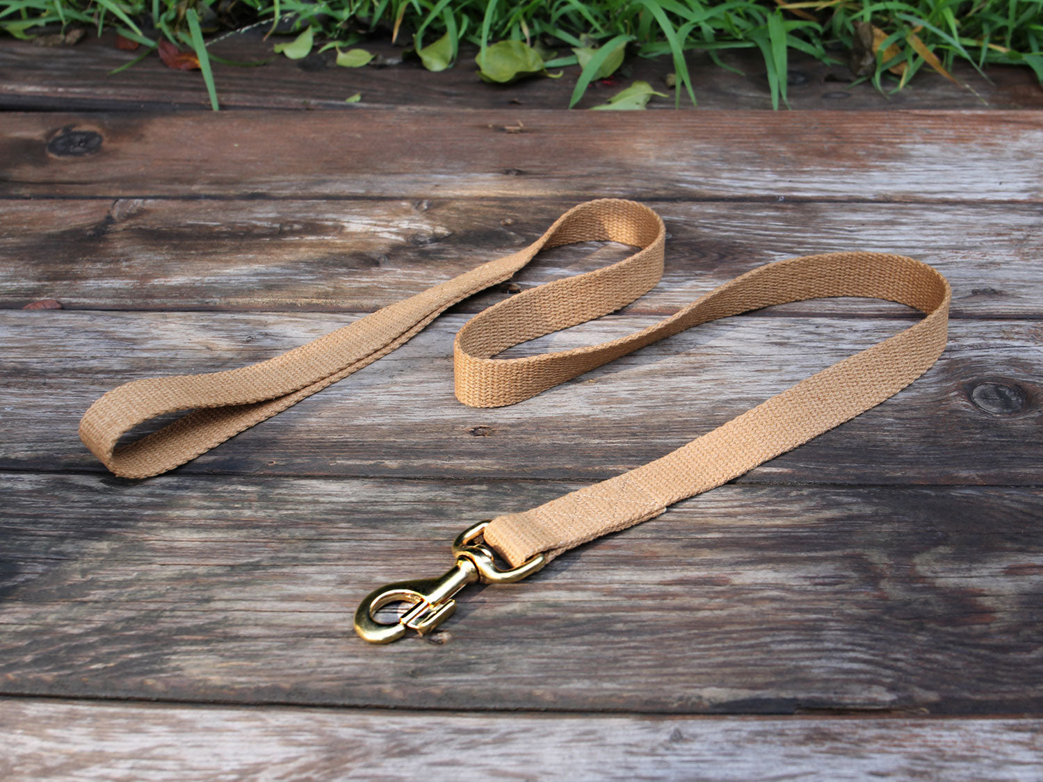 Tea-Stained Flat Hemp Dog Leash