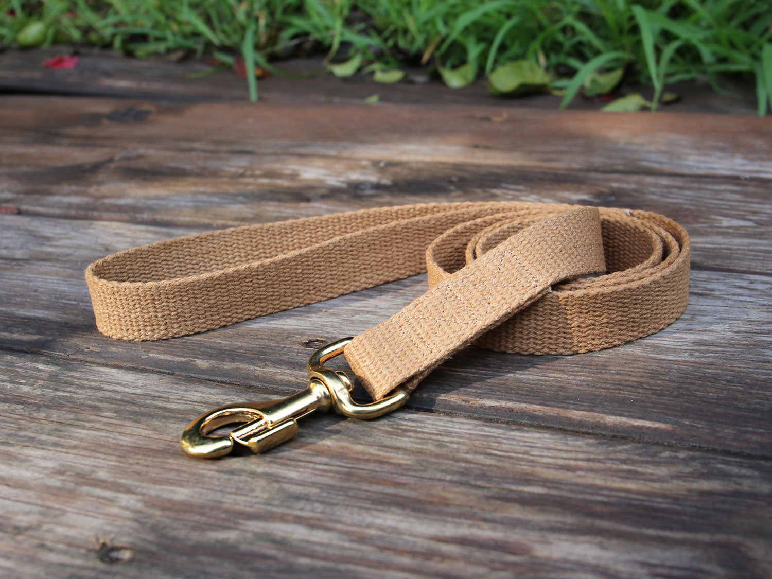 Tea-Stained Flat Hemp Dog Leash